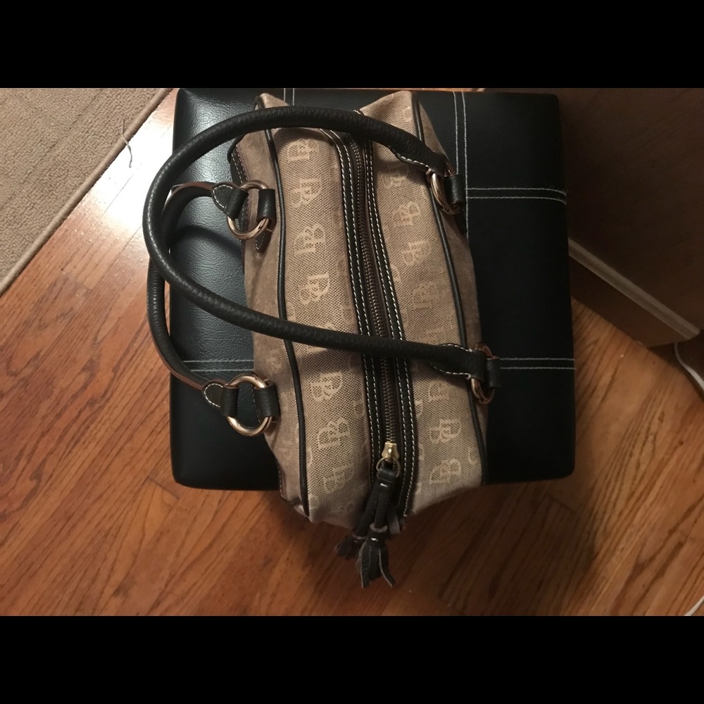Handbag - Picture 5 of 6